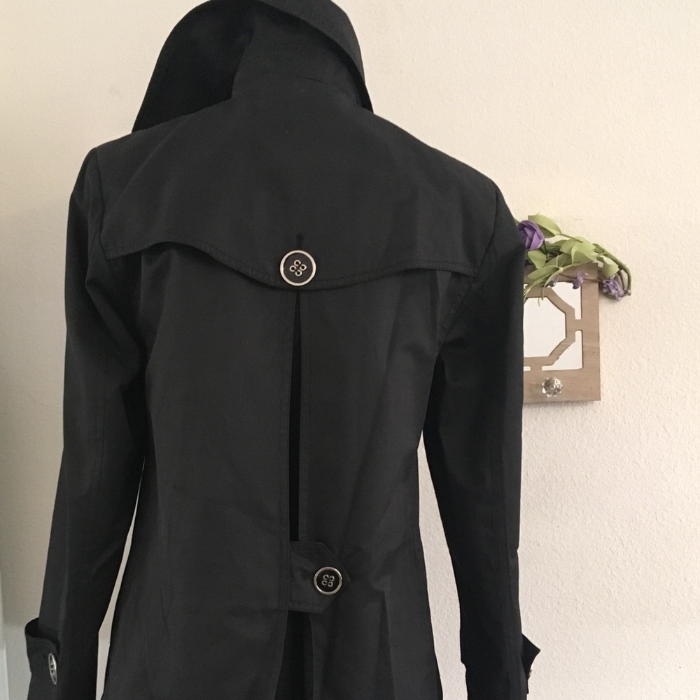 SOLD Worthington Coat - Picture 7 of 7
